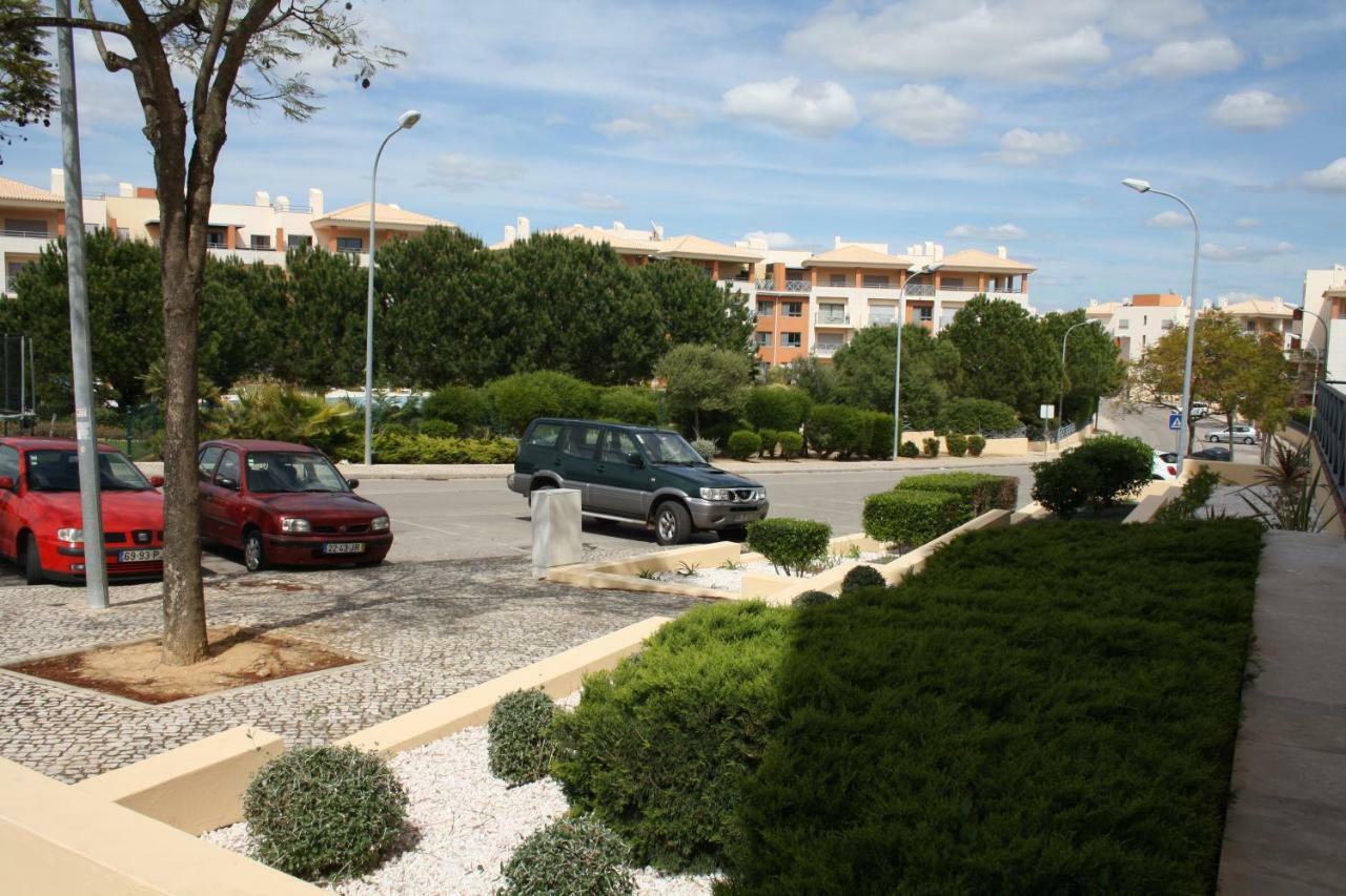 Apartamento Com Piscina Em Albufeira, Corcovada Bagian luar foto