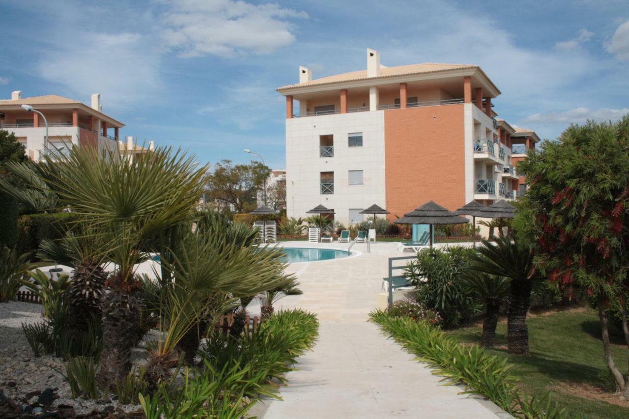 Apartamento Com Piscina Em Albufeira, Corcovada Bagian luar foto