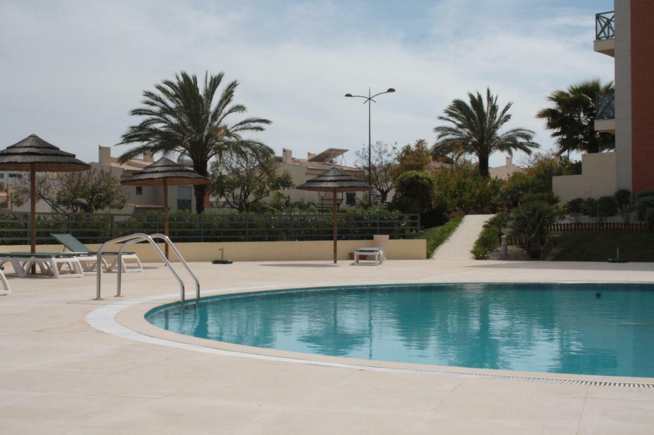 Apartamento Com Piscina Em Albufeira, Corcovada Bagian luar foto