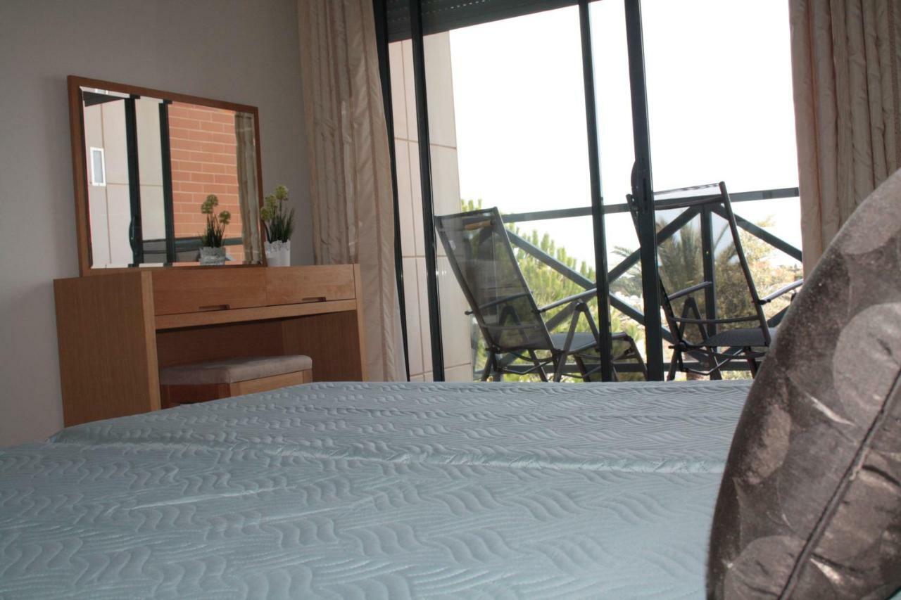 Apartamento Com Piscina Em Albufeira, Corcovada Bagian luar foto
