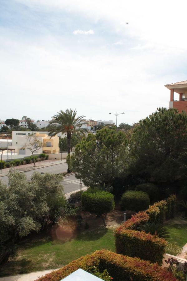 Apartamento Com Piscina Em Albufeira, Corcovada Bagian luar foto