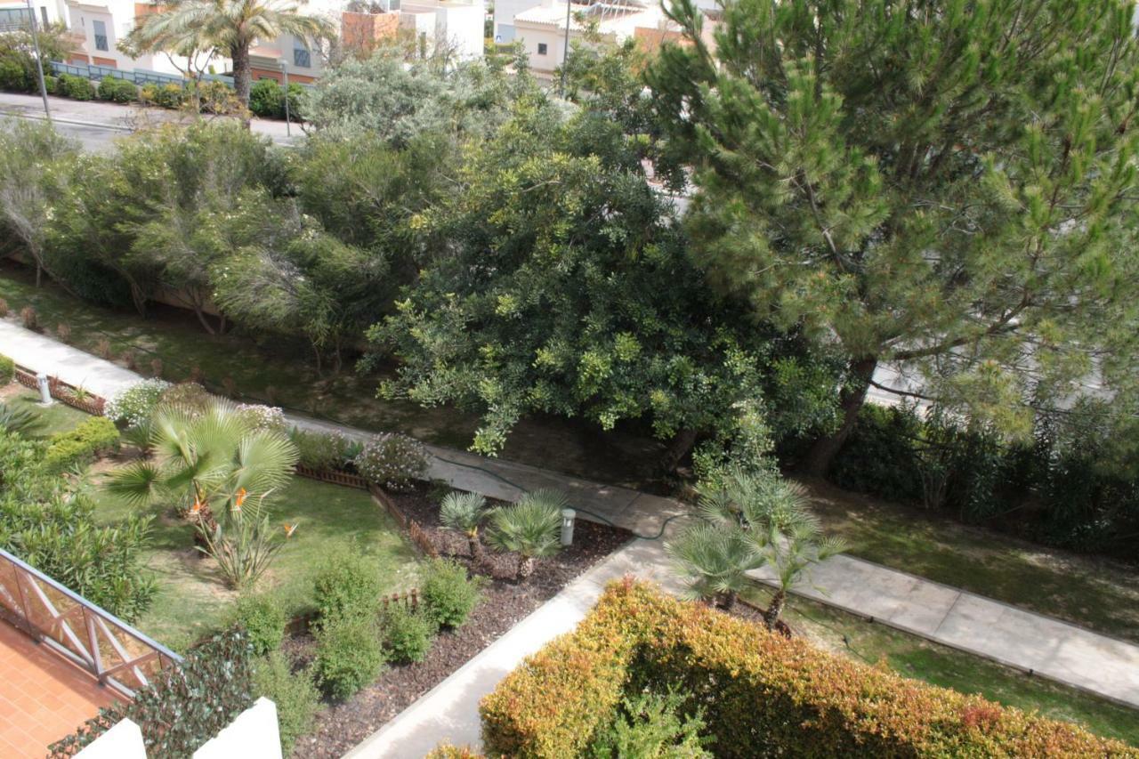 Apartamento Com Piscina Em Albufeira, Corcovada Bagian luar foto